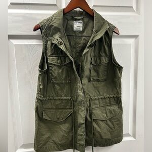 3/25$ Old Navy Green Light Vest